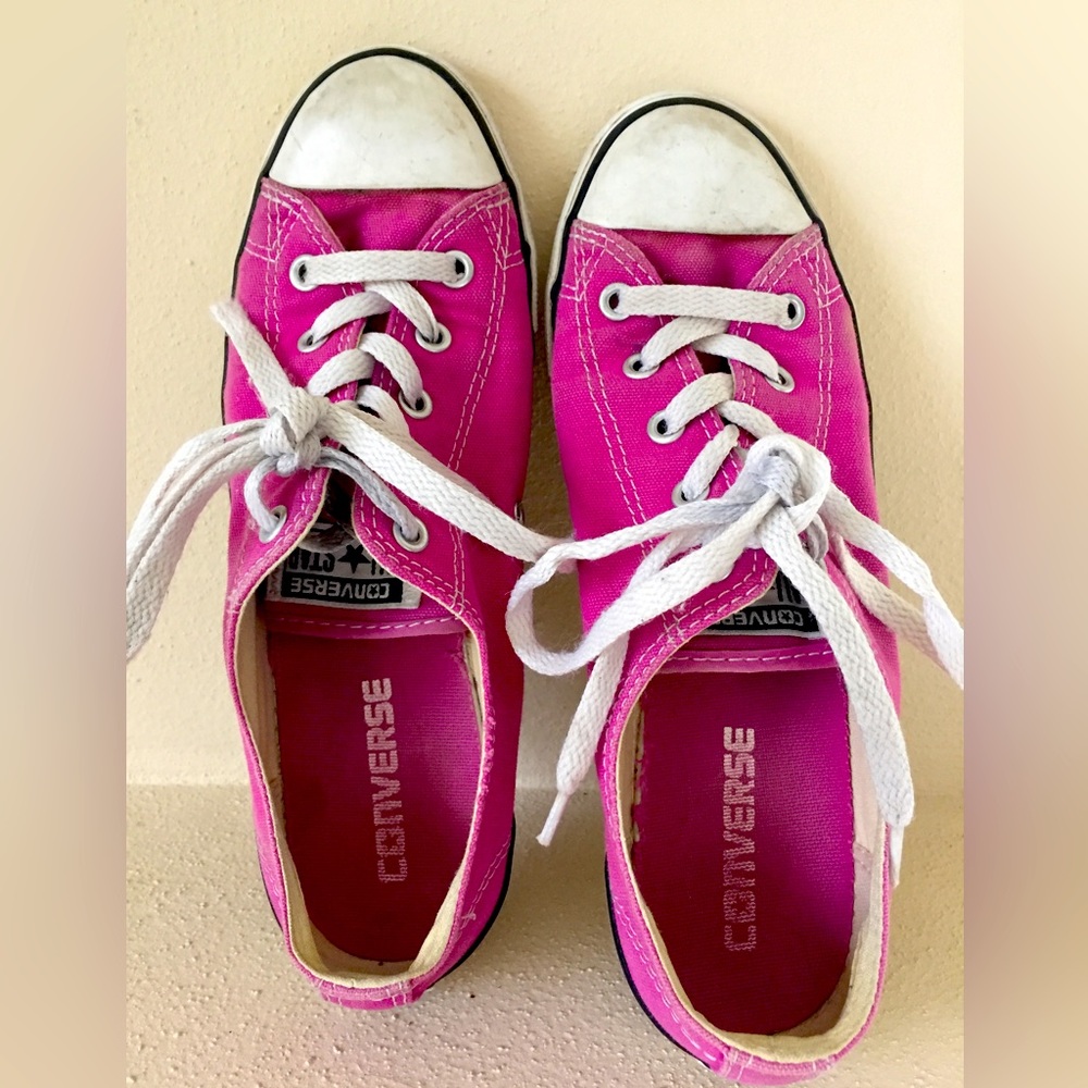 Kids Converse size 7.5